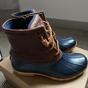 *SOLD* Sperry rainboot tan/navy, Size 6.5 women
